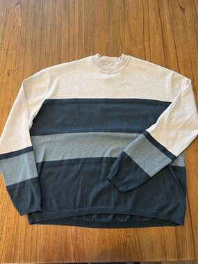 Kuhl Women's Crewneck Colorblock Sweater - Cream, Navy, Slate